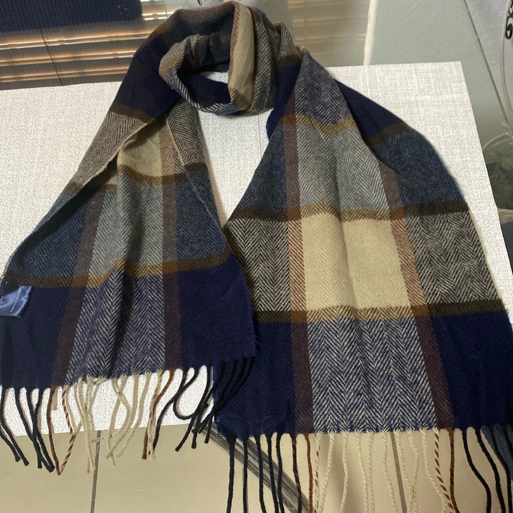 @@@TOMMY HILFIGER@@@ Tommy Hilfiger Scarf 🧣.